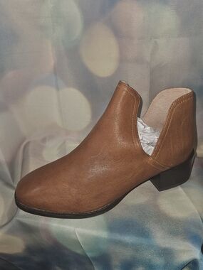 Seychelles Chestnut Leather Cut Out Ankle Boots 8.5 NWT